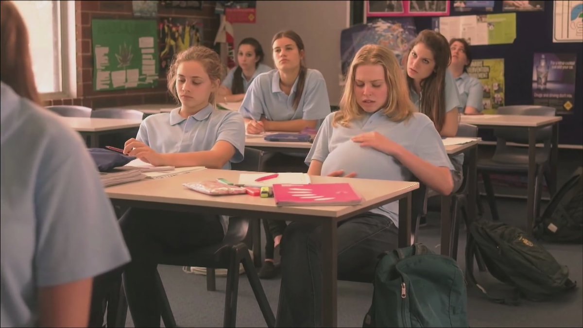 Kechki ovqat paytida xotinining qolini oyoqlari orasidagi porno video Ukrainada hayvonlar porno