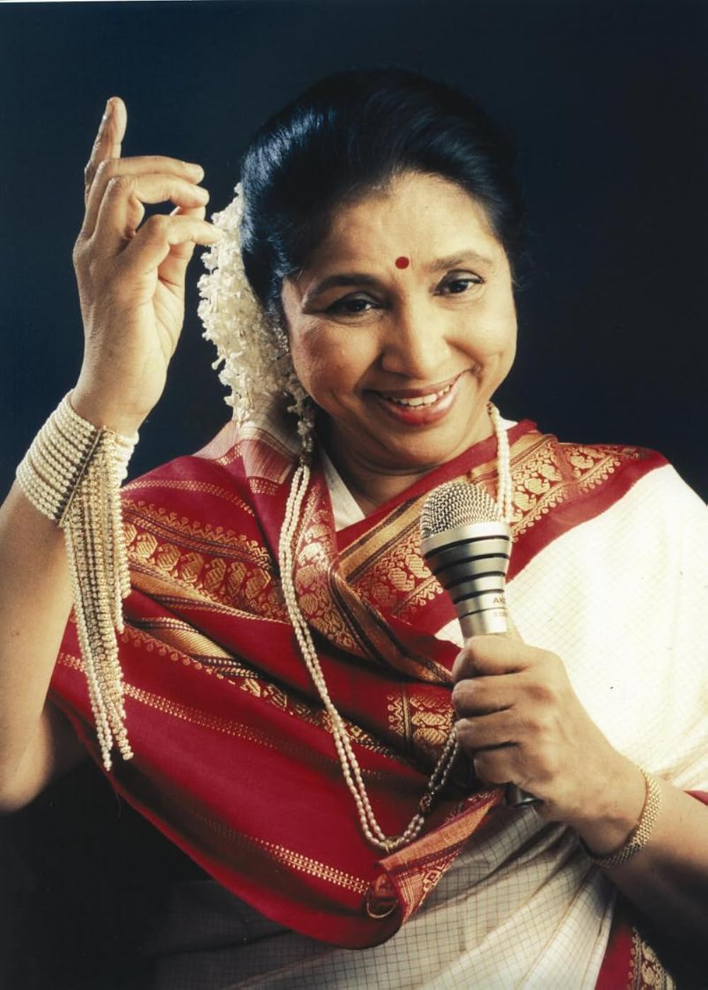 Asha Bhosle, Asha Bhosle Birthday, Asha Bhosle songs, Bollywood Birthdays