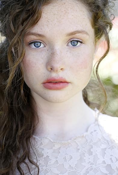 Primary photo for Zoe Colletti Primary photo for Zoe Colletti