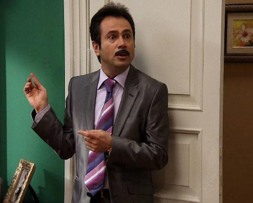 Yalangoch ayollarning etaklari ostidagi fotosuratlari