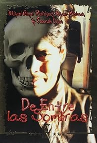 Primary photo for Entre las sombras