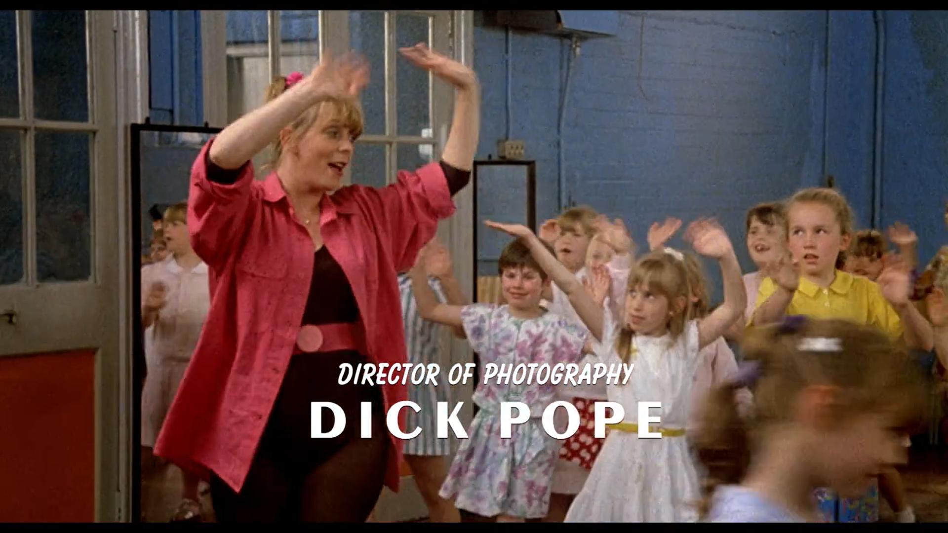 Life Is Sweet (1990)