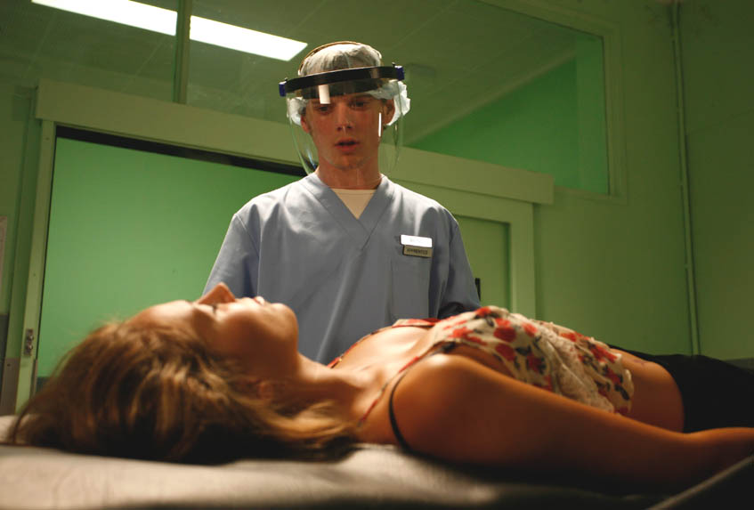 Lisa Enn porno onlayn tomosha qilish Dikni changyutgich kabi soradi