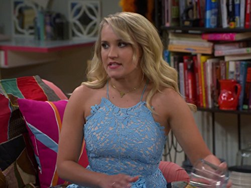 Emily Osment in Young & Hungry (2014)