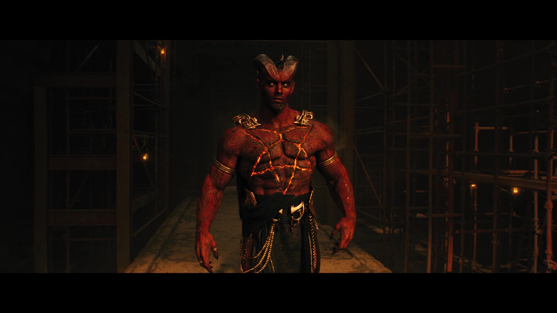 Marwan Kenzari in Adão Negro (2022)