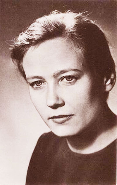 Jelga oxshash vaginal oqindi Jinsiy olatni qindan itarib yuboradi