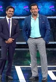 Primary photo for Nawazuddin Lights Up Bigg Boss!