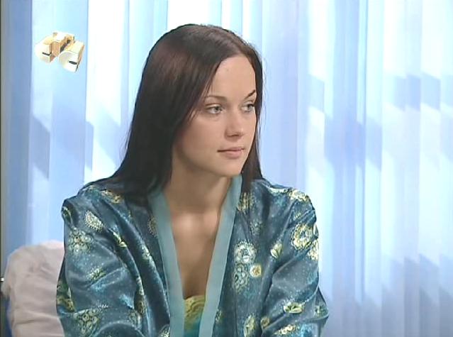 Pornoda odamlarning eshaklarini itarib yuboradigan har xil narsalar mavjud. Porno jinsiy aloqa qattiq uyqu