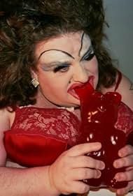 Транс және қыздардың қатысуымен порно видео Үлкен еркектер мен жас қыздар арасындағы жыныстық қатынас