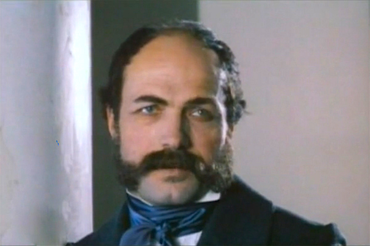 U lateks kiyib, sikdi Inna Hotning porno suratlari