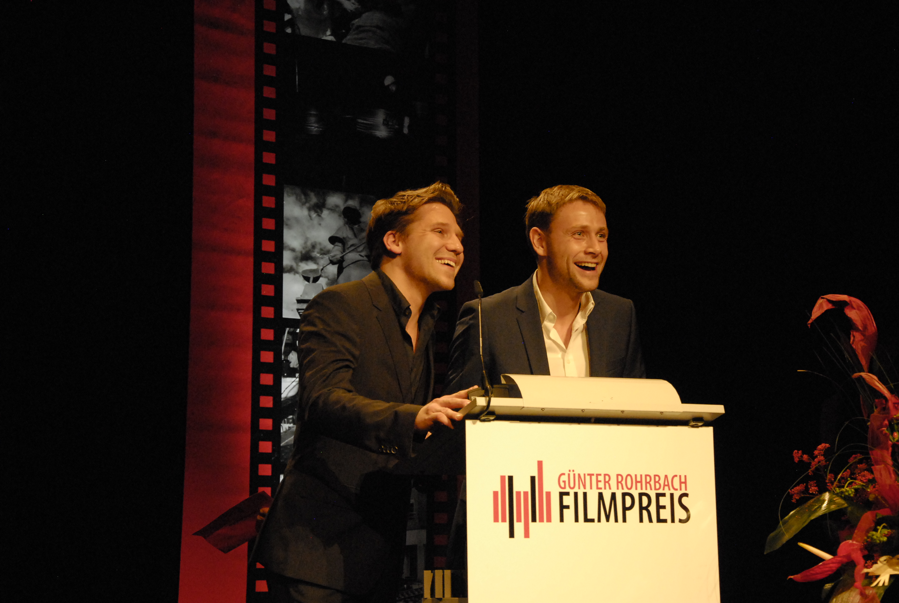 Max Riemelt and Hanno Koffler at an event for Caída libre (2013)