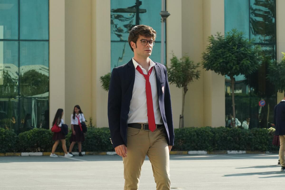 Er VKontakte da oz sevgan odamini soradi.