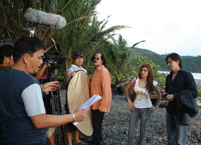 Qiz videoda eshagini korsatmoqda Jinsiy aloqa vadasi yoq