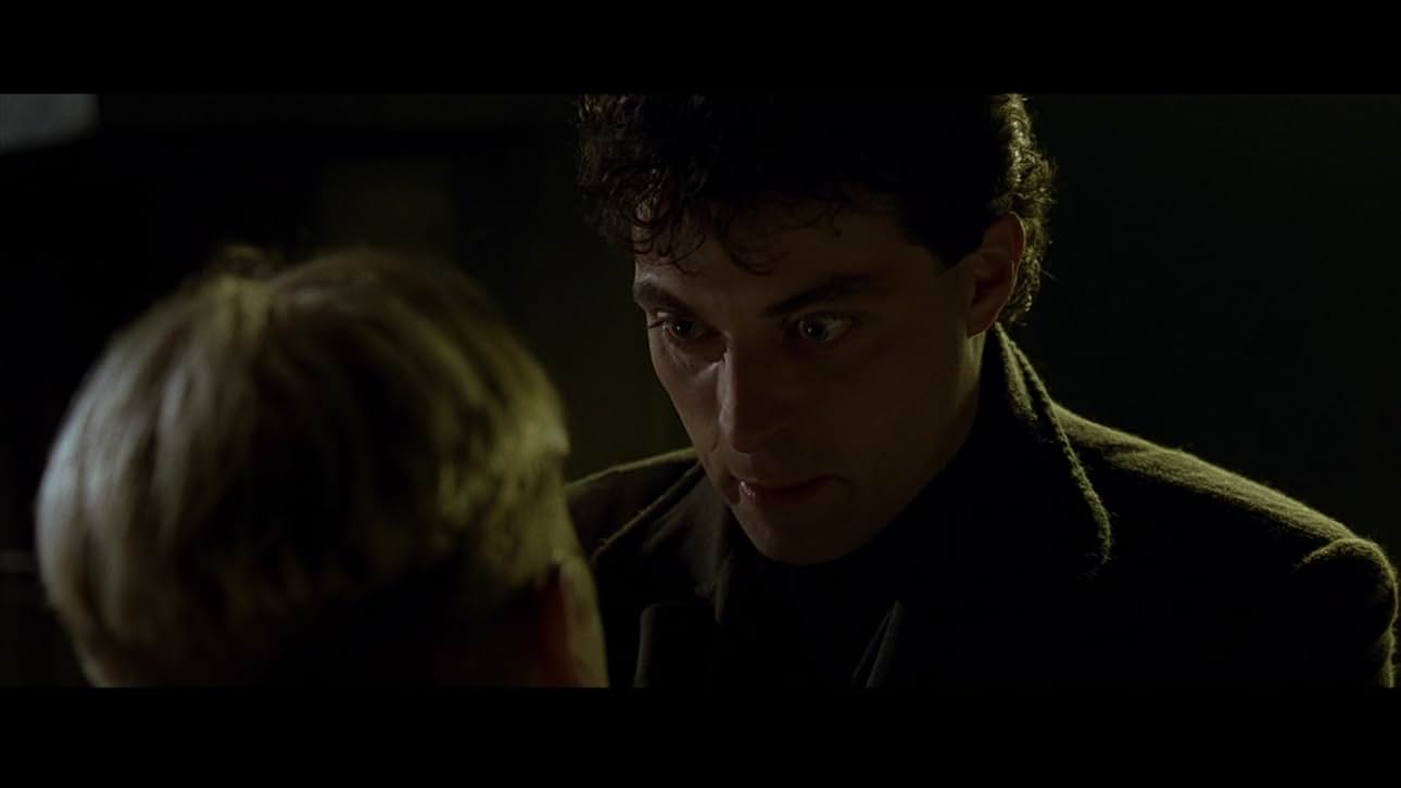 Dark City Movie 1998 Photo