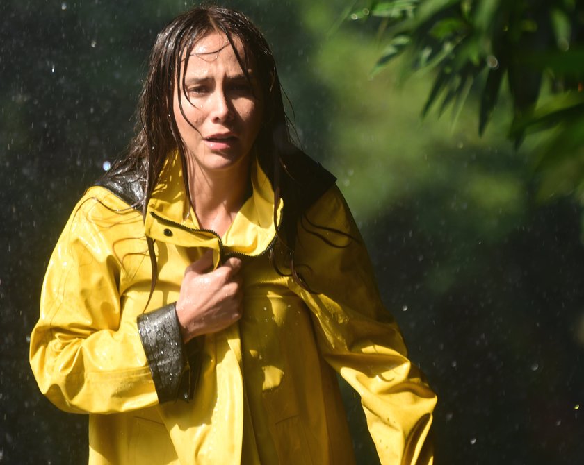 Arab haramida jinsiy aloqa Erining qarzlari uchun xotinini sikdi