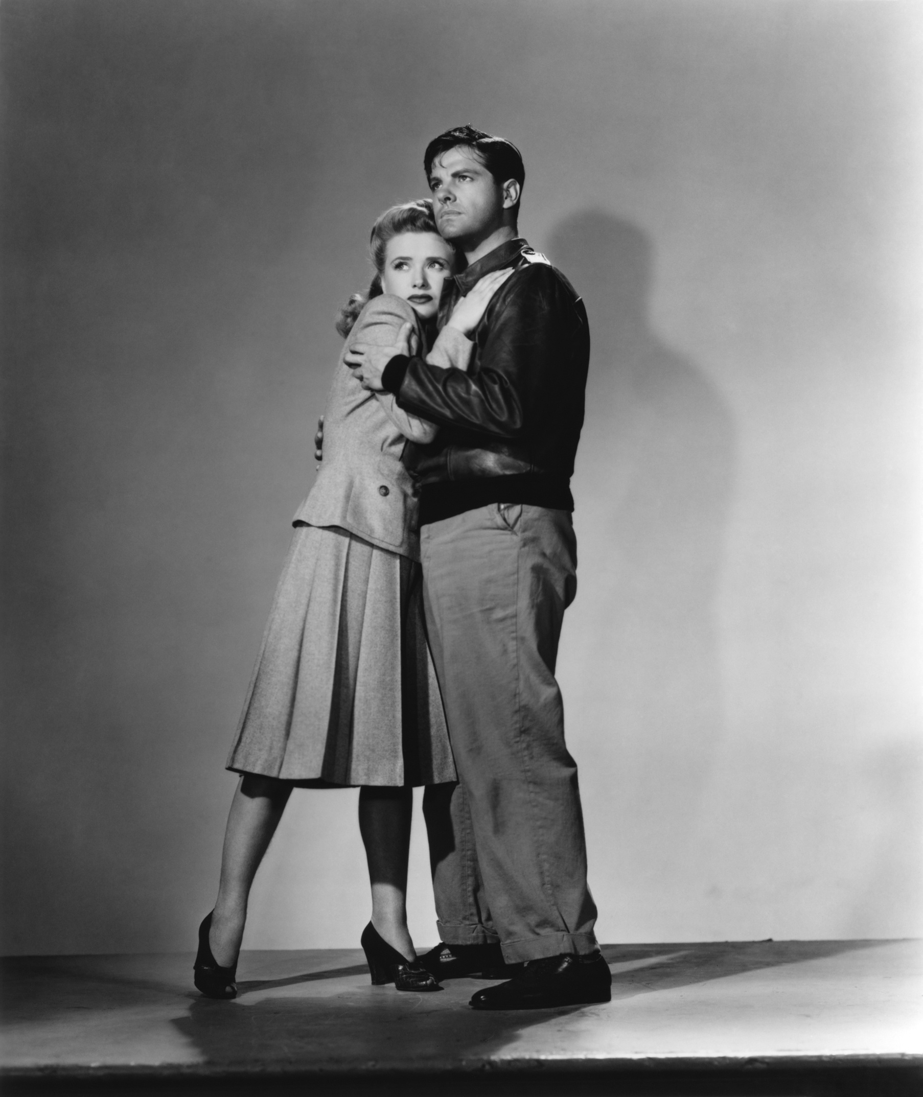 Priscilla Lane and Robert Cummings in Saboteur (1942, dir. Alfred Hitchcock)