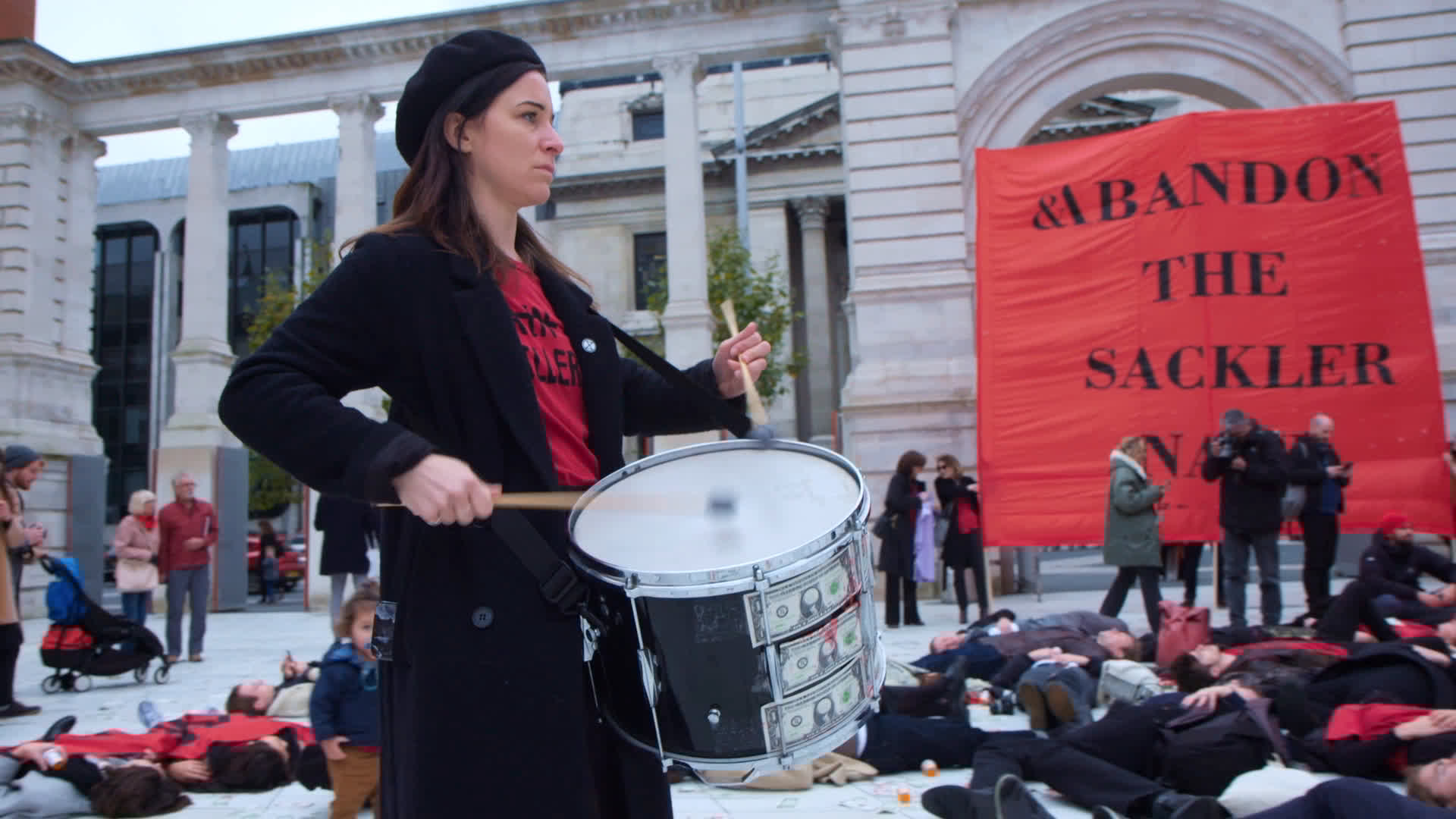 All the Beauty and the Bloodshed (2022) - IMDb