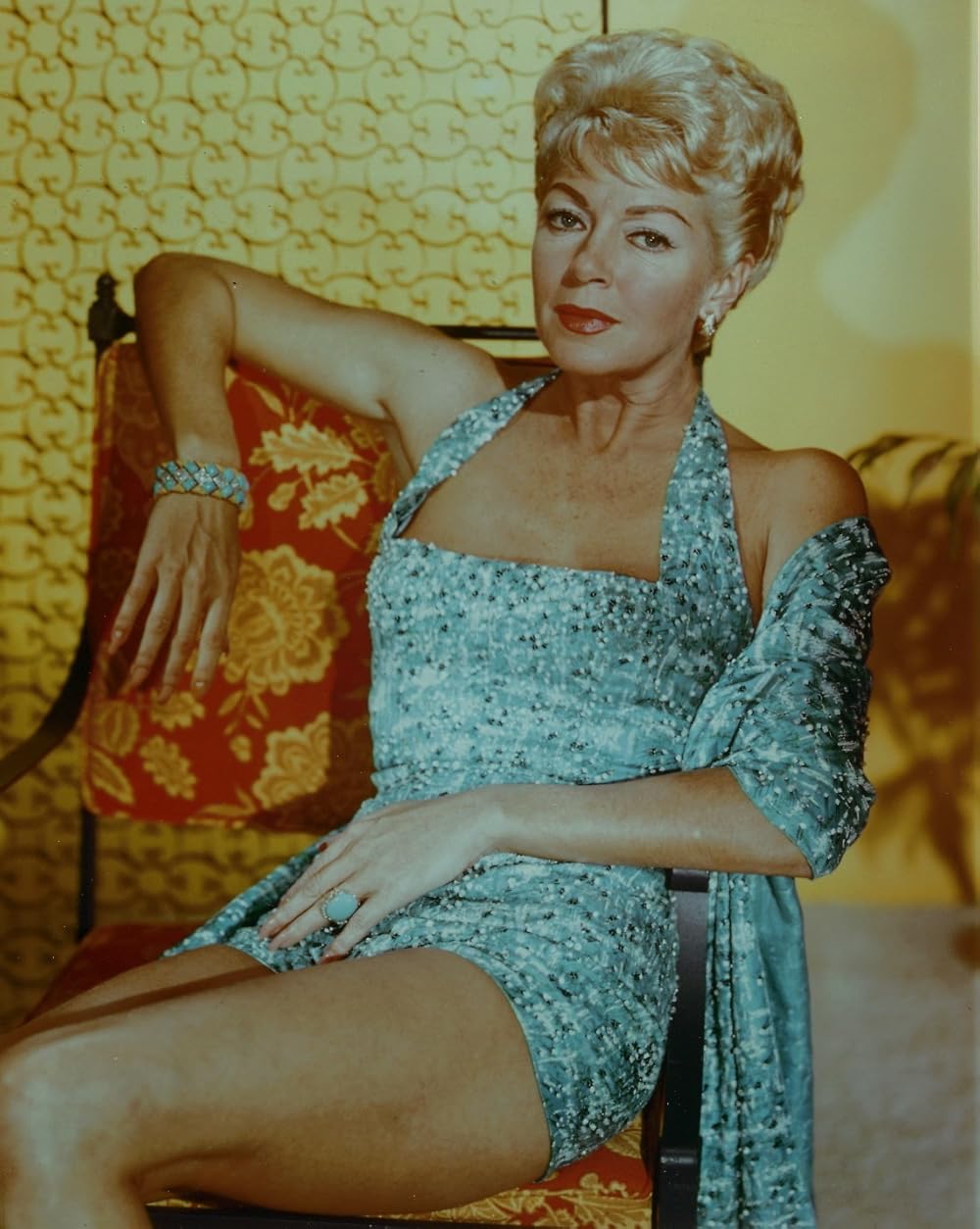 MV5BOTE2OWNhODktNzQyYy00NWQyLW