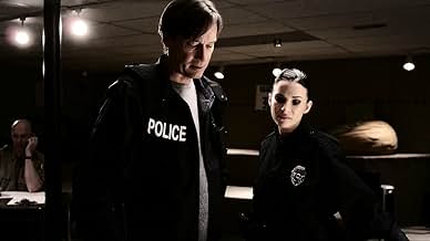 पोस्टर देखें