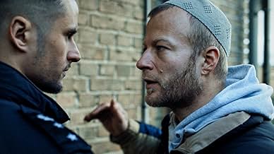 पोस्टर देखें