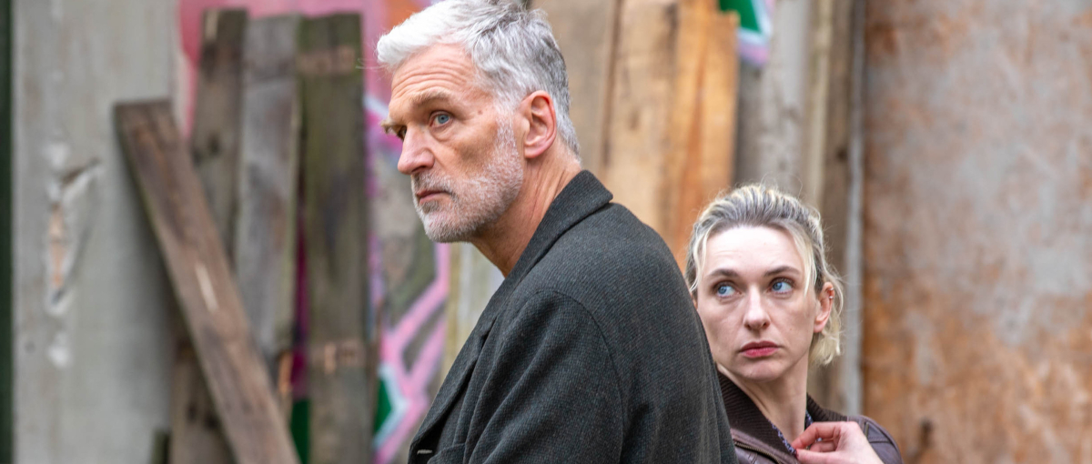 Into the Dark - Hunting Shadows