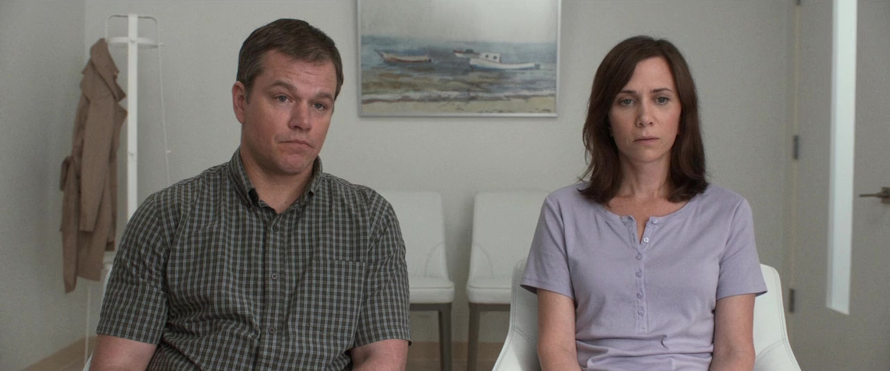 Matt Damon and Kristen Wiig in Petit format (2017)