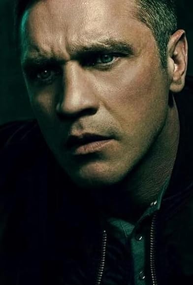 Primary photo for Devon Sawa Primary photo for Devon Sawa