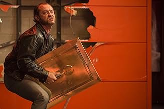 पोस्टर देखें