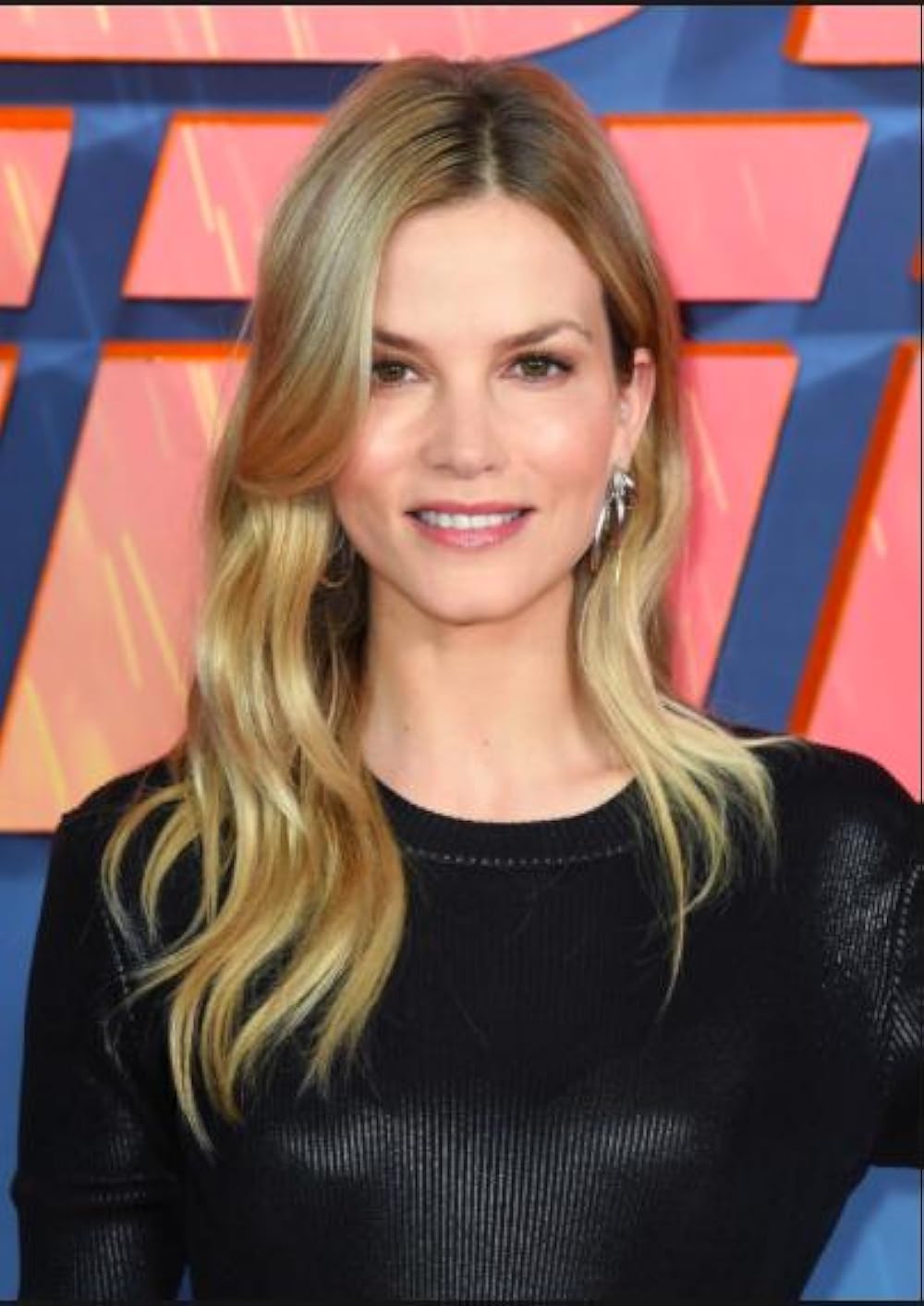 Yalangoch Sylvia Hoeks Yalangoch Sylvia Hoeks