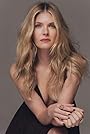 Meghann Fahy's primary photo Meghann Fahy's primary photo