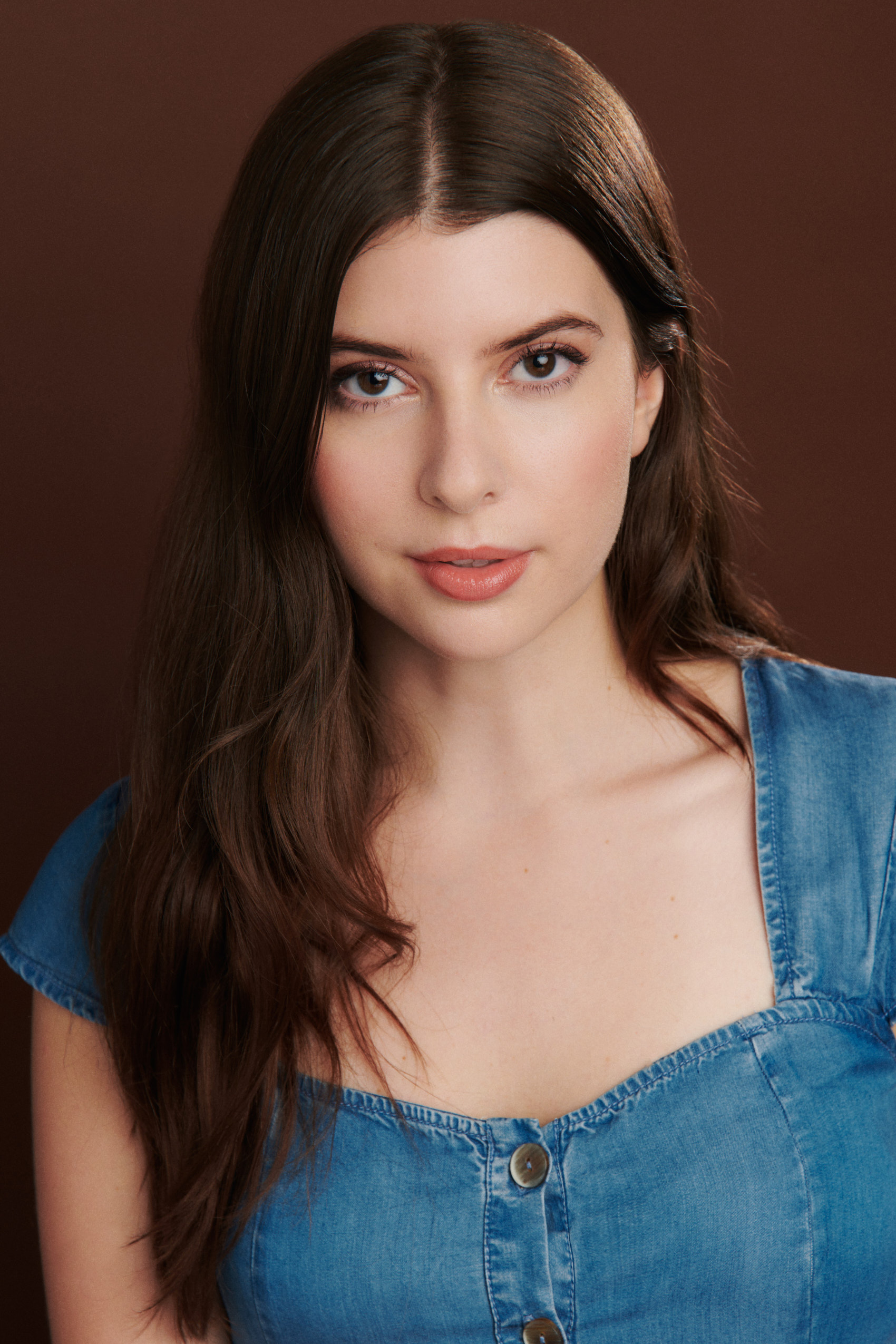 Poezdda yosh ayolning porno video