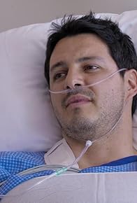 Primary photo for Desconfía hasta de tu sombra