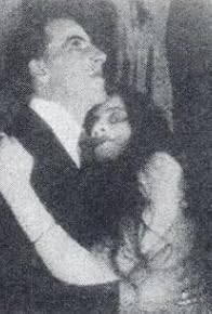 Primary photo for La tragedia del silencio