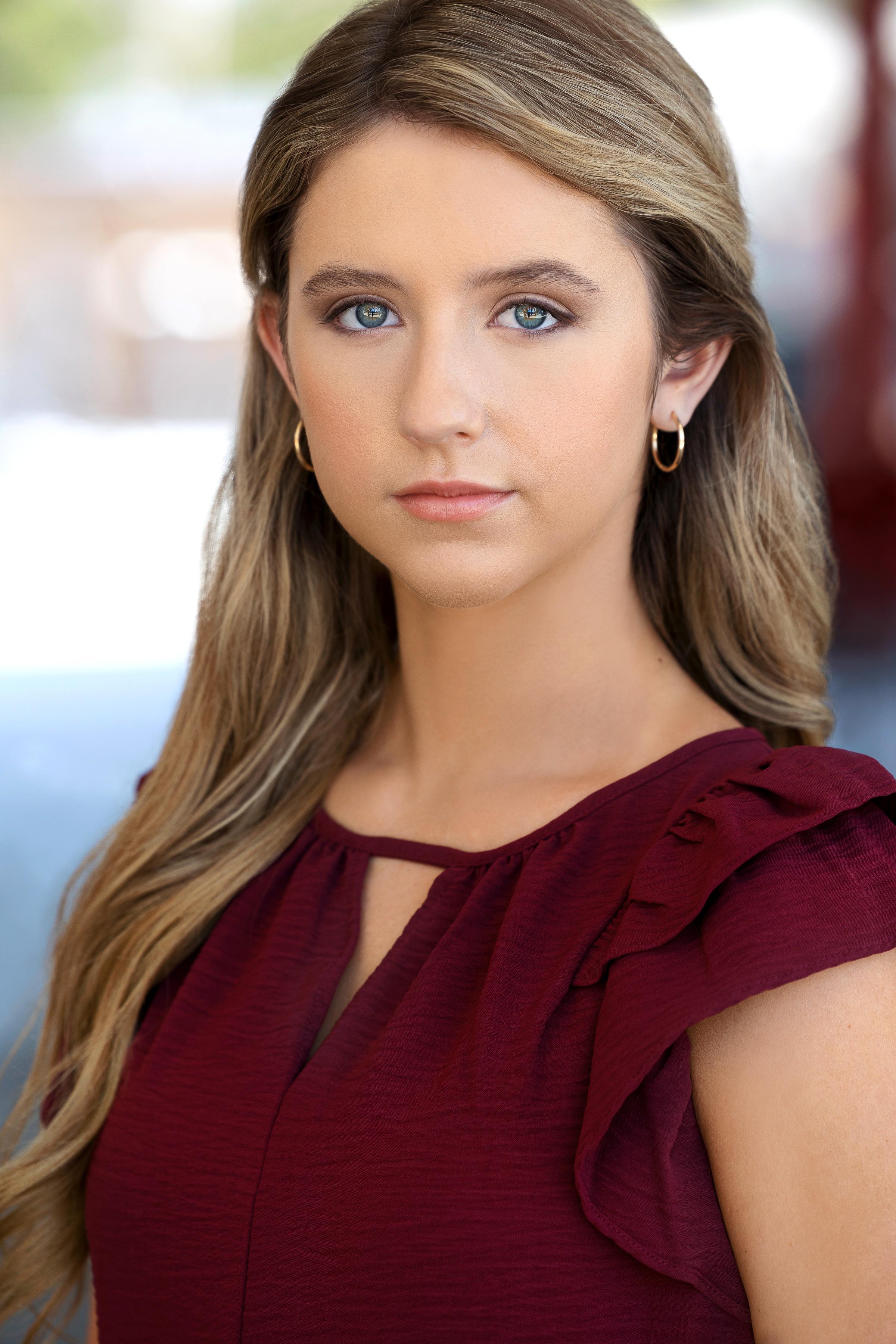 Dadam VKda qizini sikadi Rossiyalik pikapchilar qizni jinsiy aloqa qilishga kondirishdi.