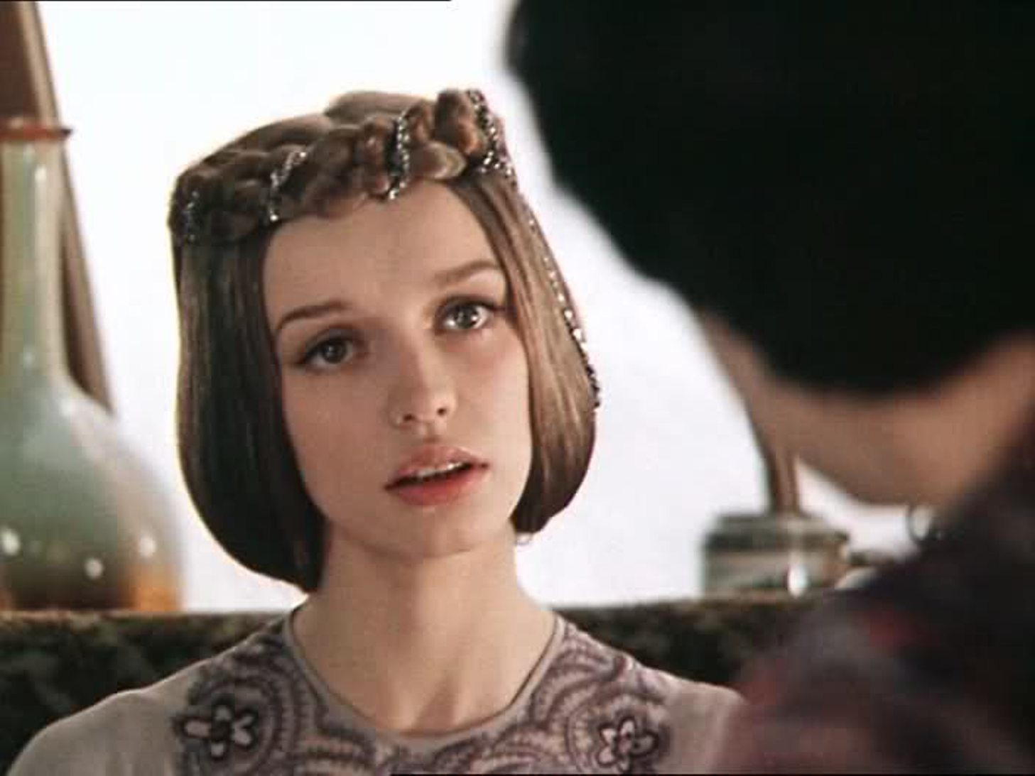 Bir qiz keksa odamni soradi Ava Addams oz sevishganlar tomonidan becerdin oladi va juni yutadi