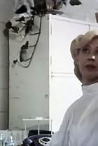 Shirin uning anusini tozaladi