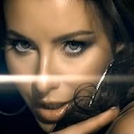 Anida jinsiy aloqa Ular oz qiz dostlarining mushuklarini sorishadi va uni yalaydilar