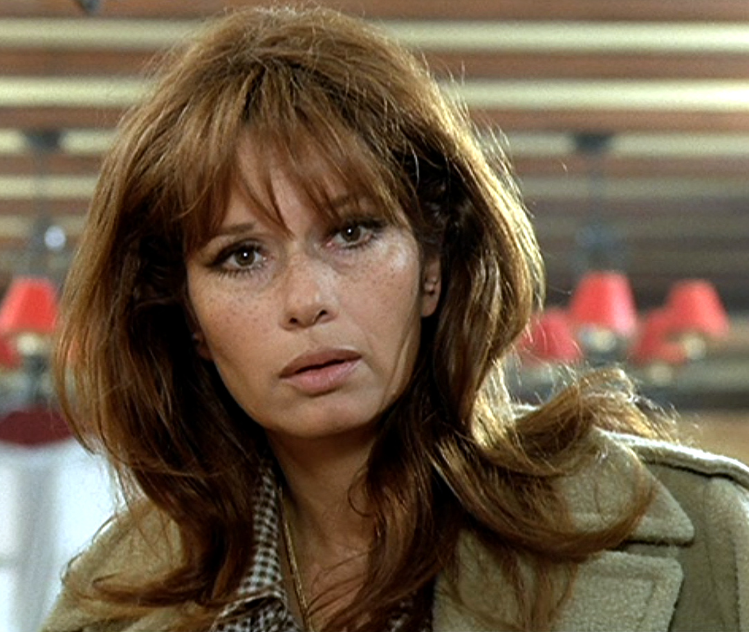 Tila Tekila bilan porno jinsiy aloqa Rus talaba yotoqxonada olomon tomonidan sikildi