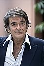 Stuart Whitman's primary photo Stuart Whitman's primary photo