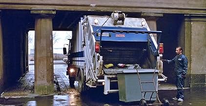 पोस्टर देखें