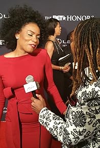 Primary photo for 2015 BET Honors Red Carpet Primary photo for 2015 BET Honors Red Carpet