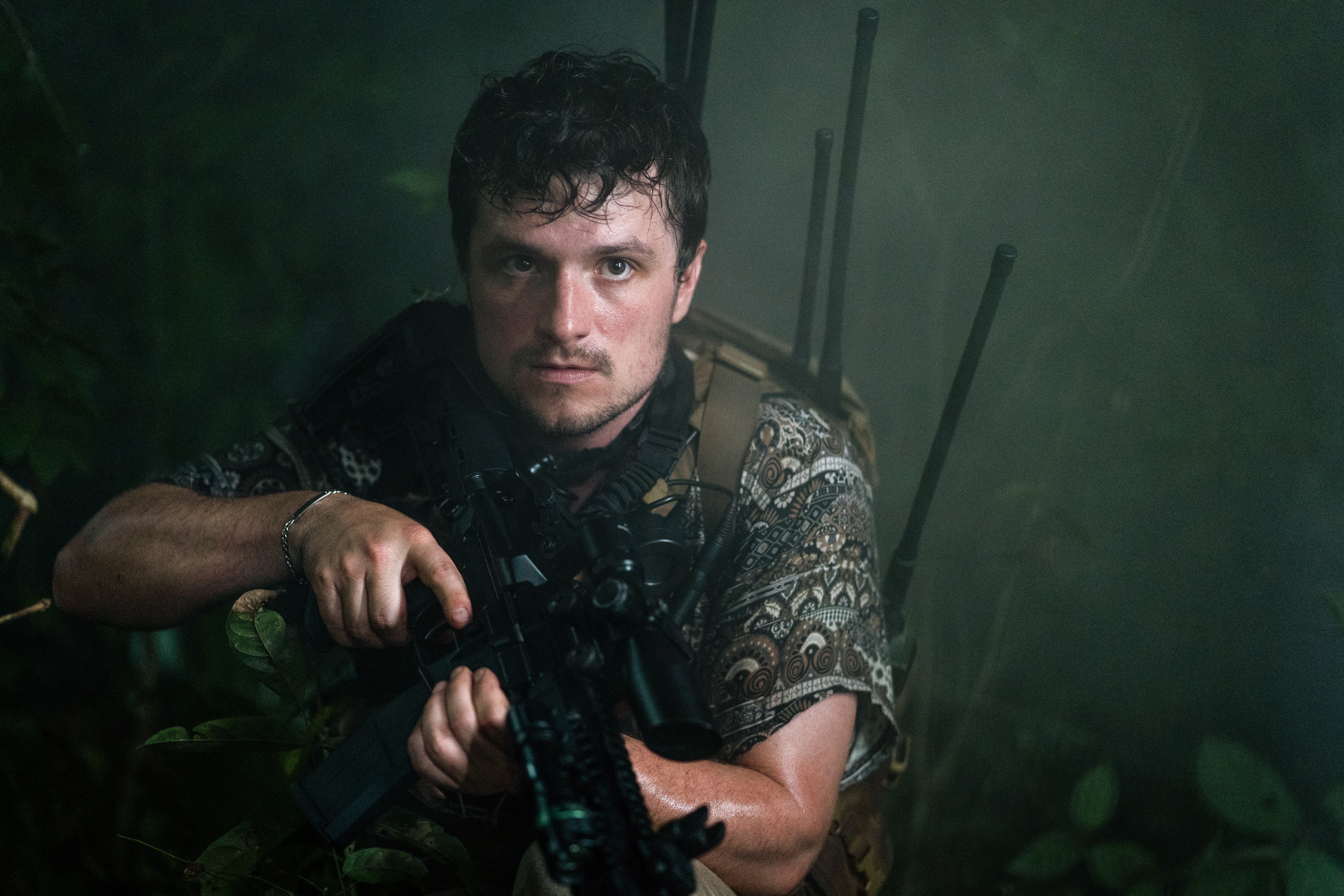 Ajoyib Mia Xalifa cowgirl holatda uning dosti sikikleri Stol ostida blowjob porno video