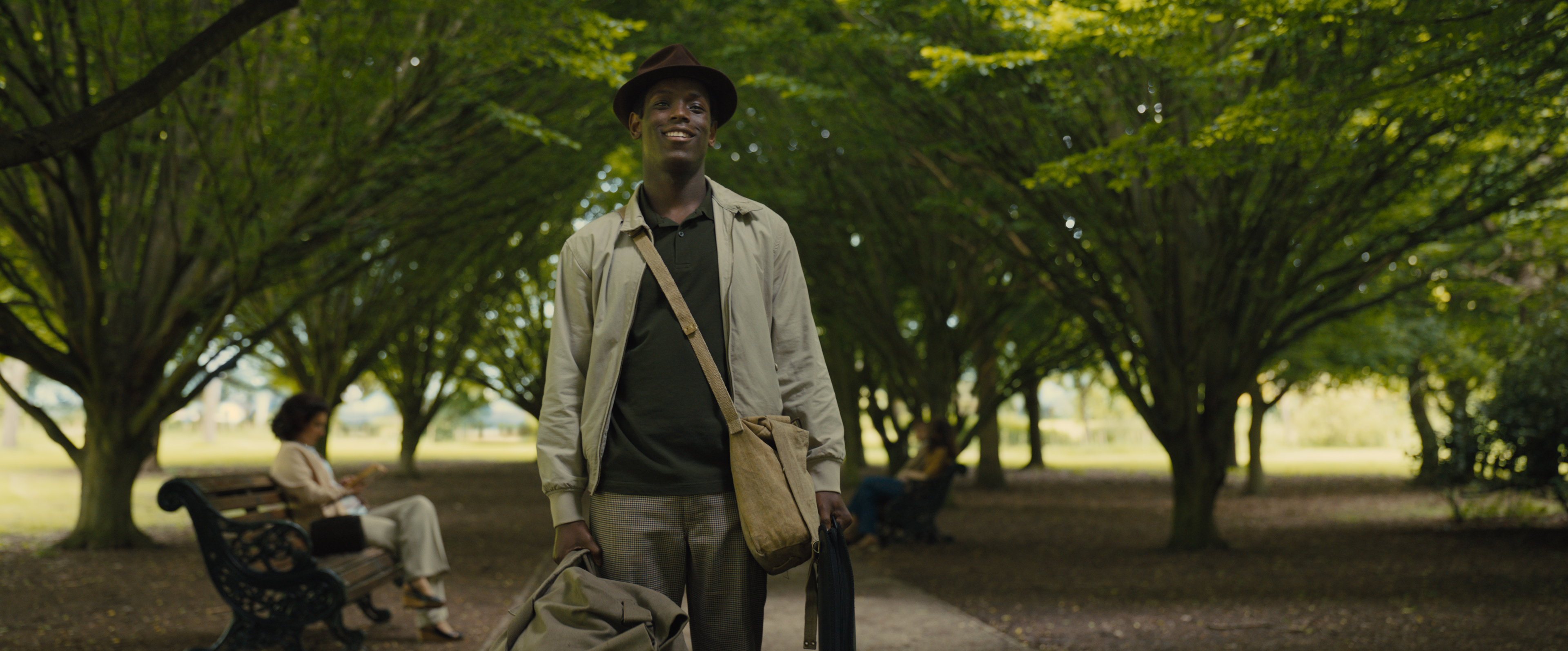 Micheal Ward in Imperio de luz (2022)