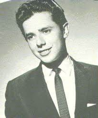 Enrique Guzmán - IMDb