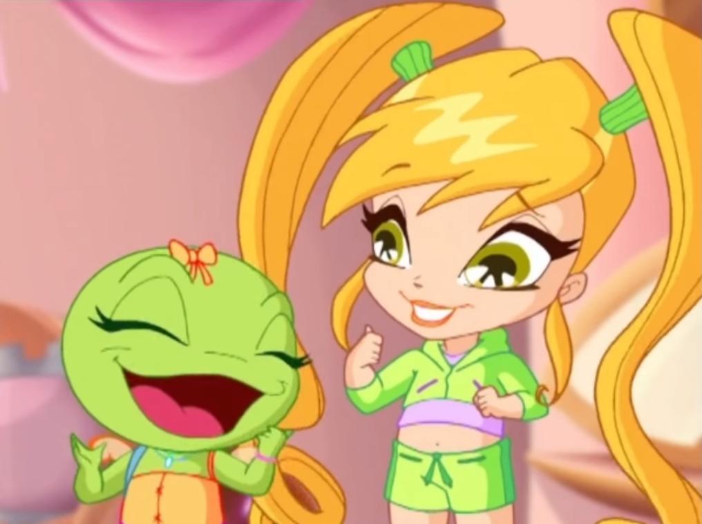 Hushsiz qizlar bilan jinsiy aloqa Politsiyachi sargish ayolni sikdi