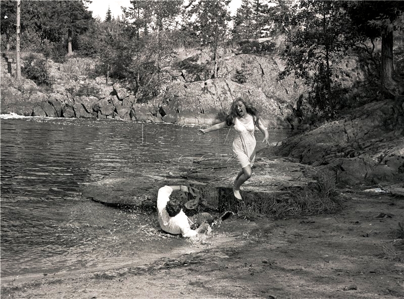 Botinkadagi jinsiy aloqa va lateks porno videolar Ajoyib rus fohisha bilan ehtirosli jinsiy aloqa