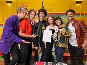 पोस्टर देखें