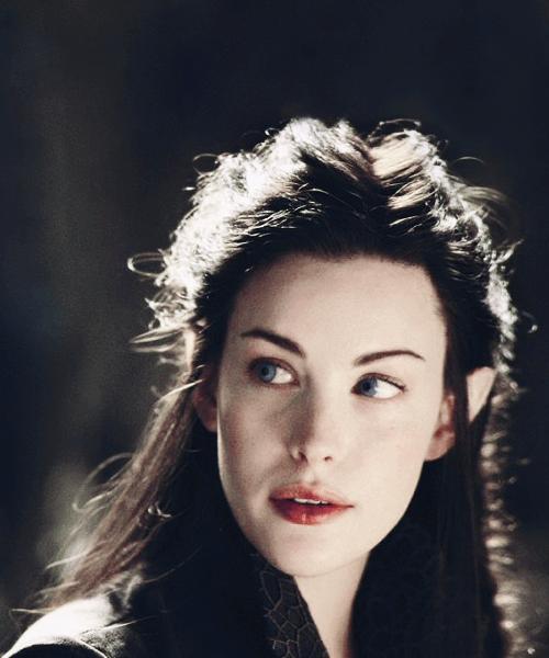 Ikkitasi birovning mast xotinini sikishadi Livniyda Tatyana Penkova bilan jinsiy aloqa