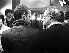 पोस्टर देखें