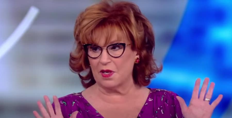 Reba McEntire Defends Dolly Parton After Joy Behar Insult - IMDb